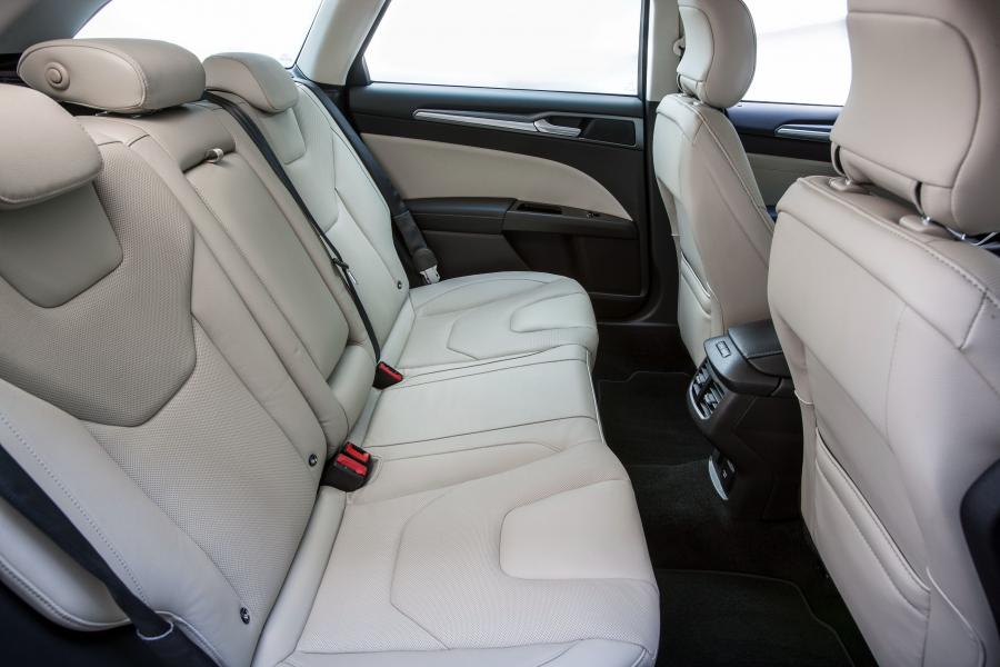  Ford Mondeo Turnier 2014 года  (фото 26 из 40)